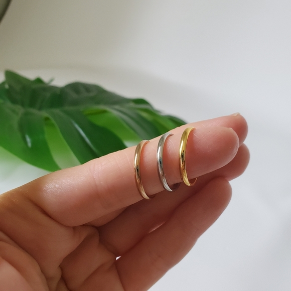 Titanium Steel 2mm Thin Polished Band Hypoallergen - Picture 5 of 6